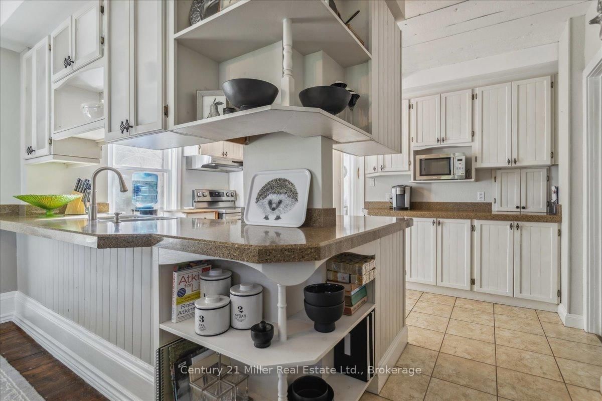 585 Dundas Street E • Hamilton, ON photo 13