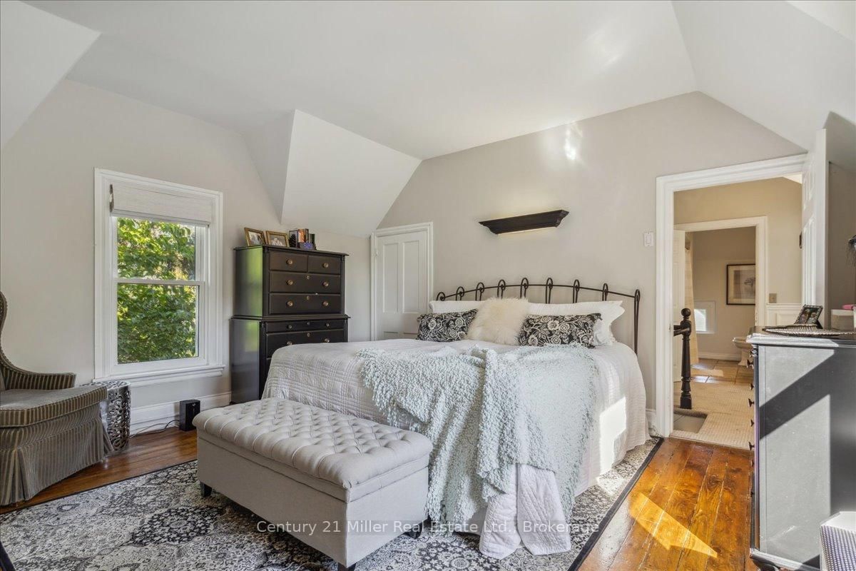 585 Dundas Street E • Hamilton, ON photo 23