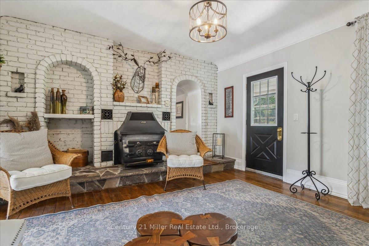 585 Dundas Street, Hamilton, ON, photo 4