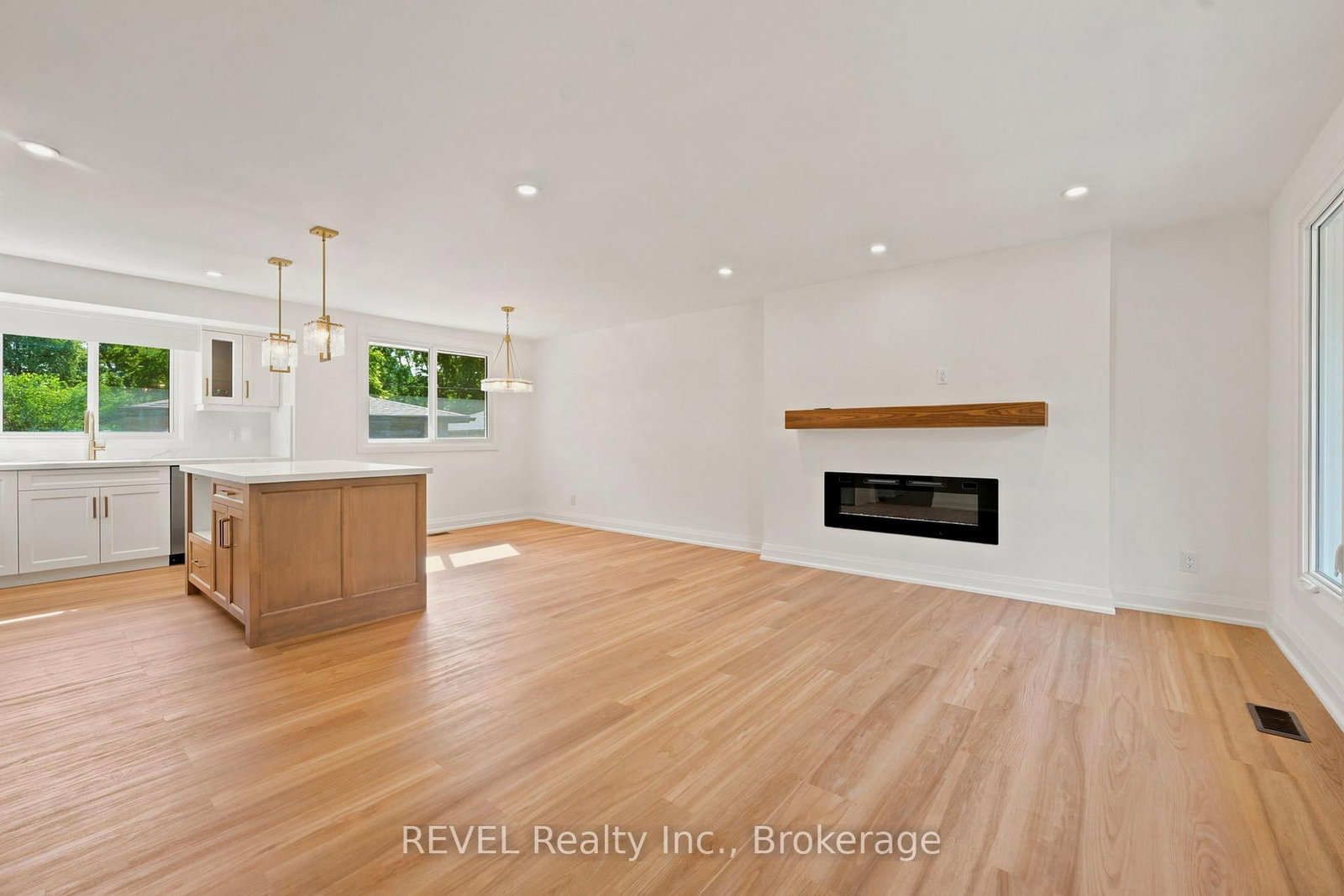 72 Prince Charles Drive • St. Catharines, ON photo 6
