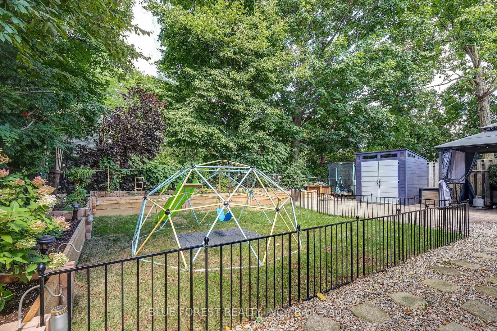 219 Worthington Avenue • London South, ON photo 41