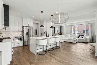 368 Hepatica Way • Ottawa, ON photo 2