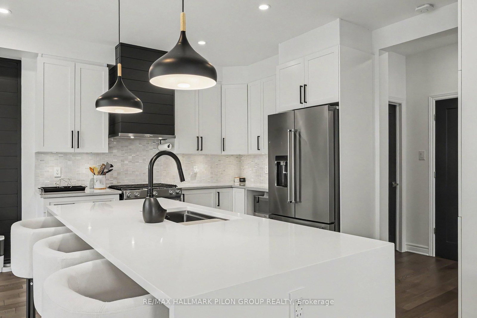 368 Hepatica Way • Ottawa, ON photo 5