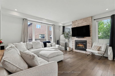 368 Hepatica Way • Ottawa, ON photo 6