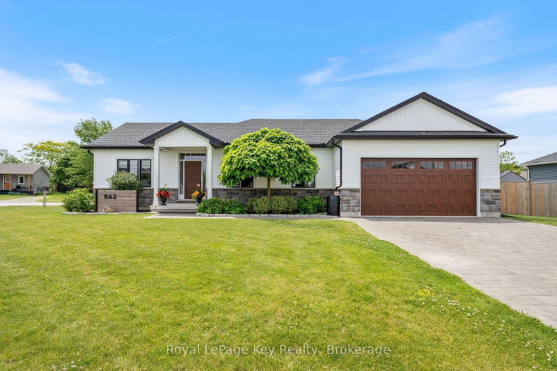 home for sale on 542 Scenic Court