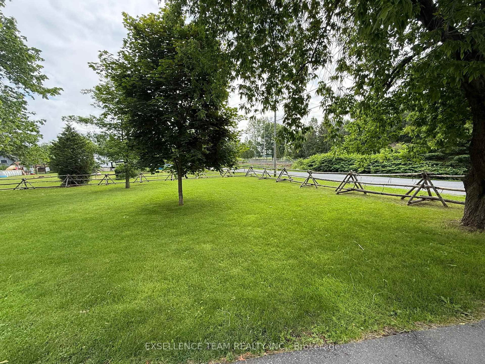 23 Mechanic Street E • North Glengarry, ON photo 6