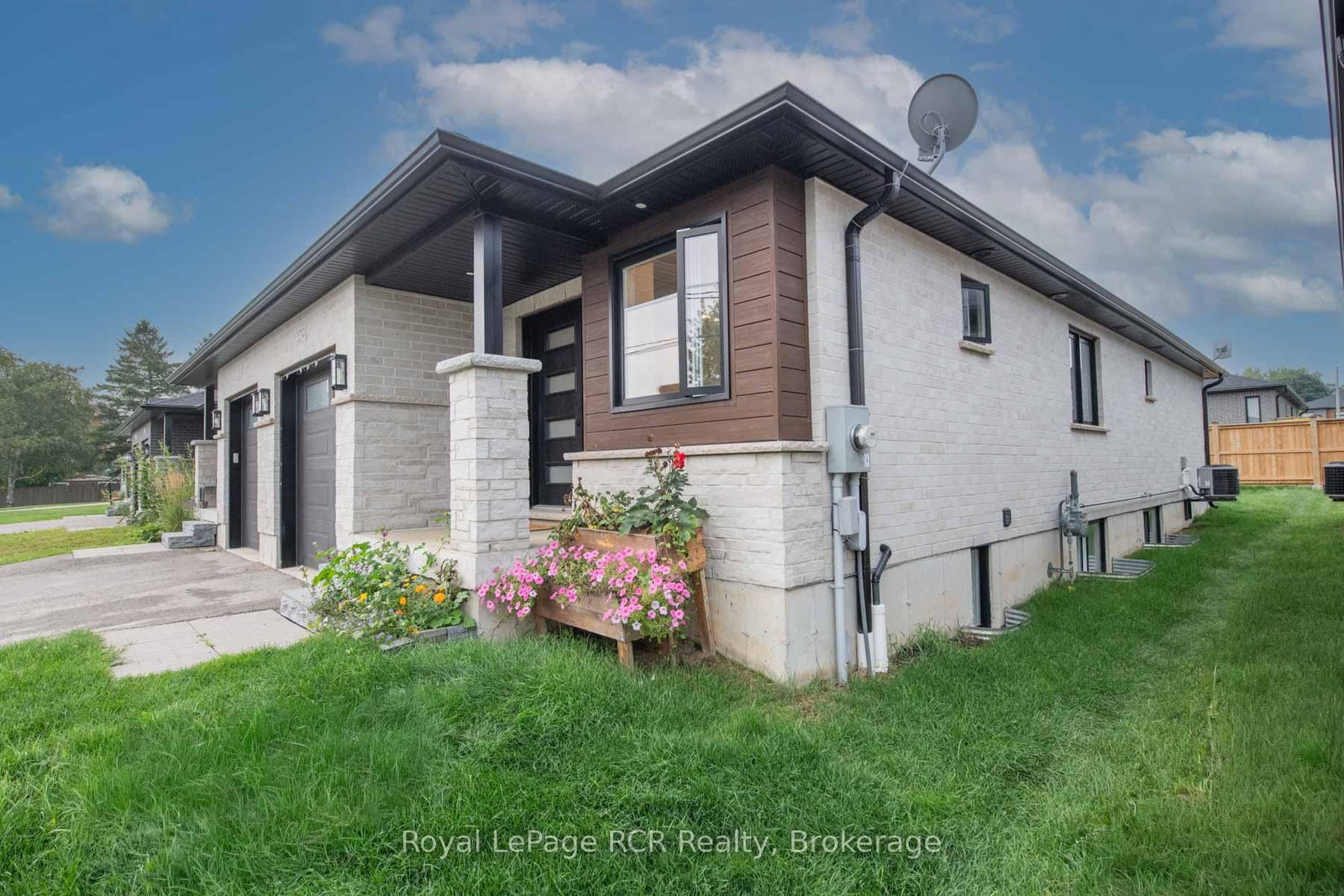 209 Church Street N • Wellington North, ON photo 3