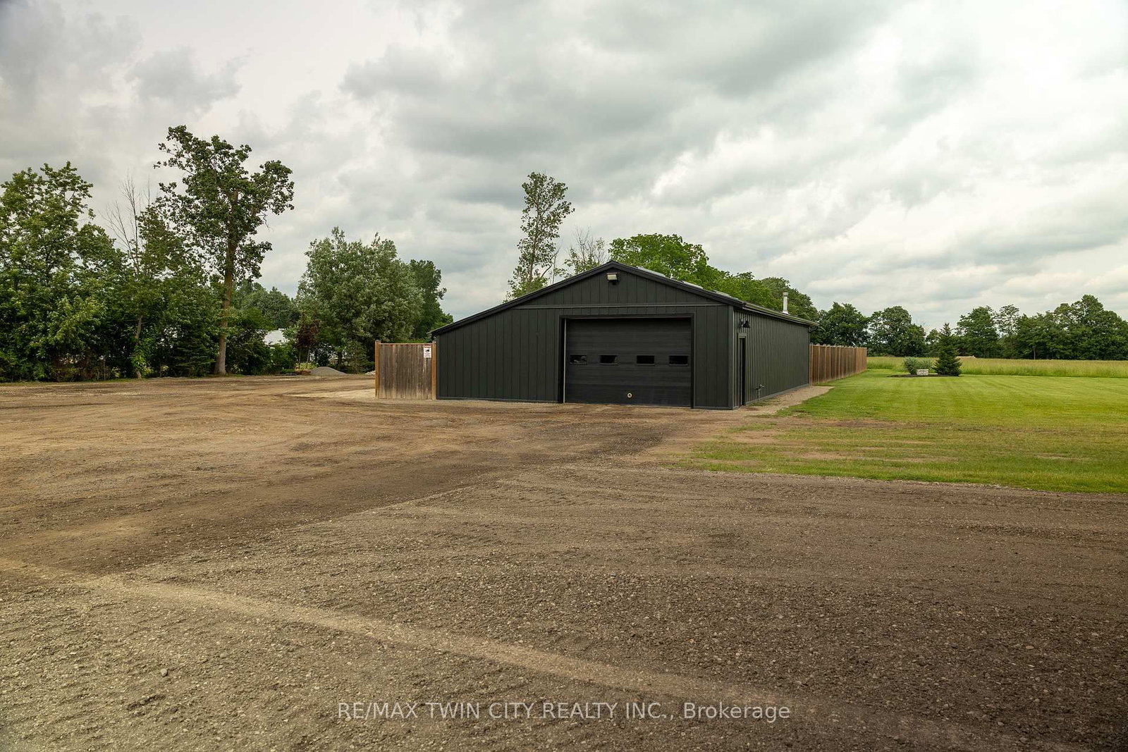 88 ETONIA Road • Brant, ON photo 17