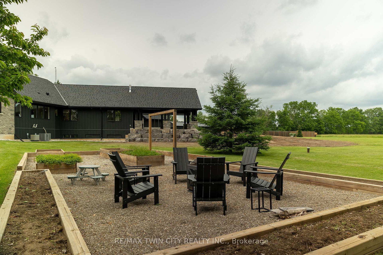 88 ETONIA Road • Brant, ON photo 23