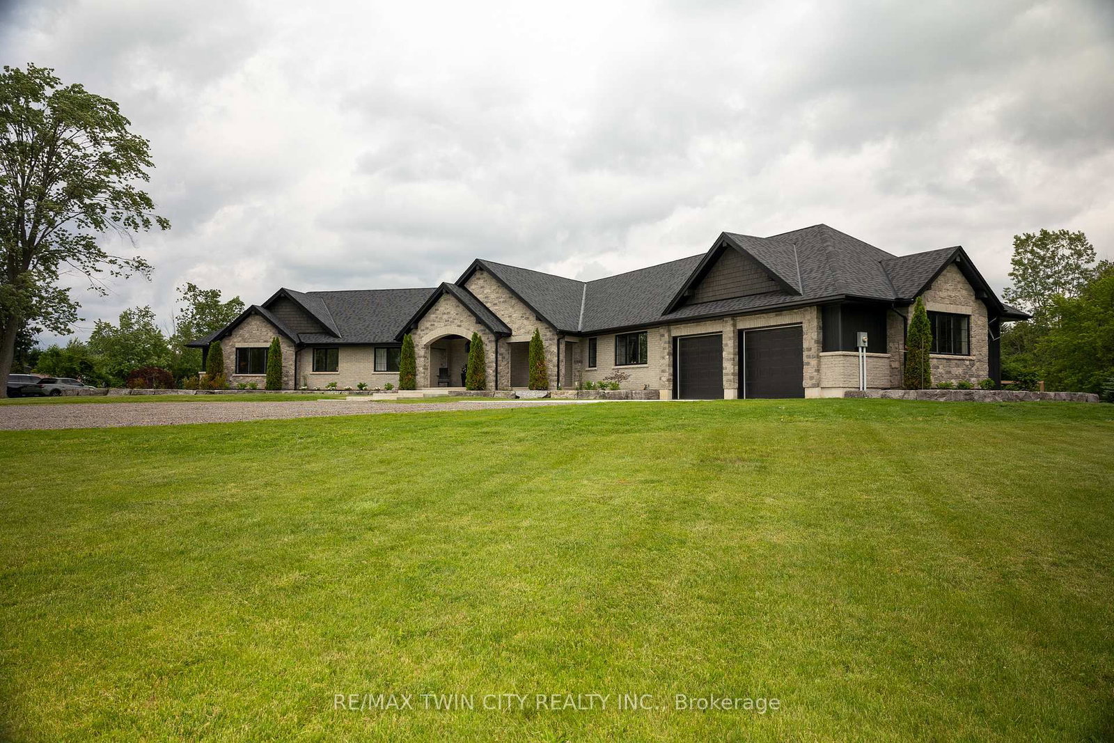 88 ETONIA Road • Brant, ON photo 8