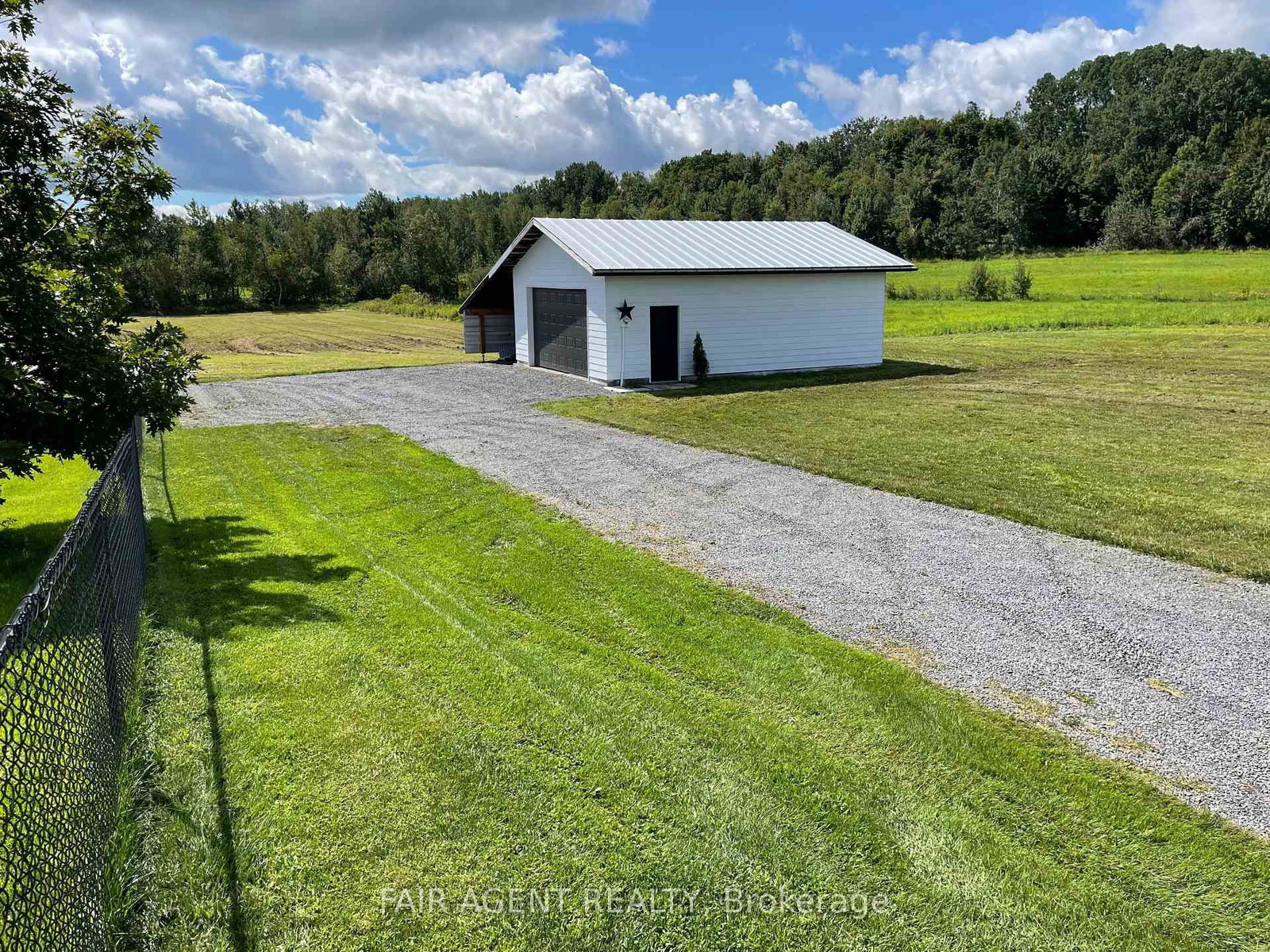 2130 Du Golf Road • Clarence-Rockland, ON photo 1