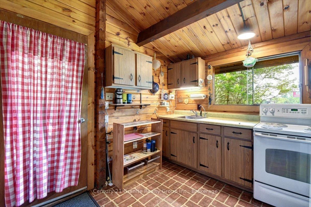 24224 62 Highway • Coe Hill, ON photo 12