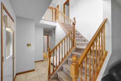 460 8TH Avenue E — photo 5