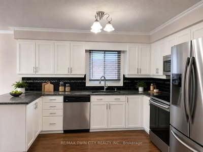 530 Peach Blossom Court — photo 3