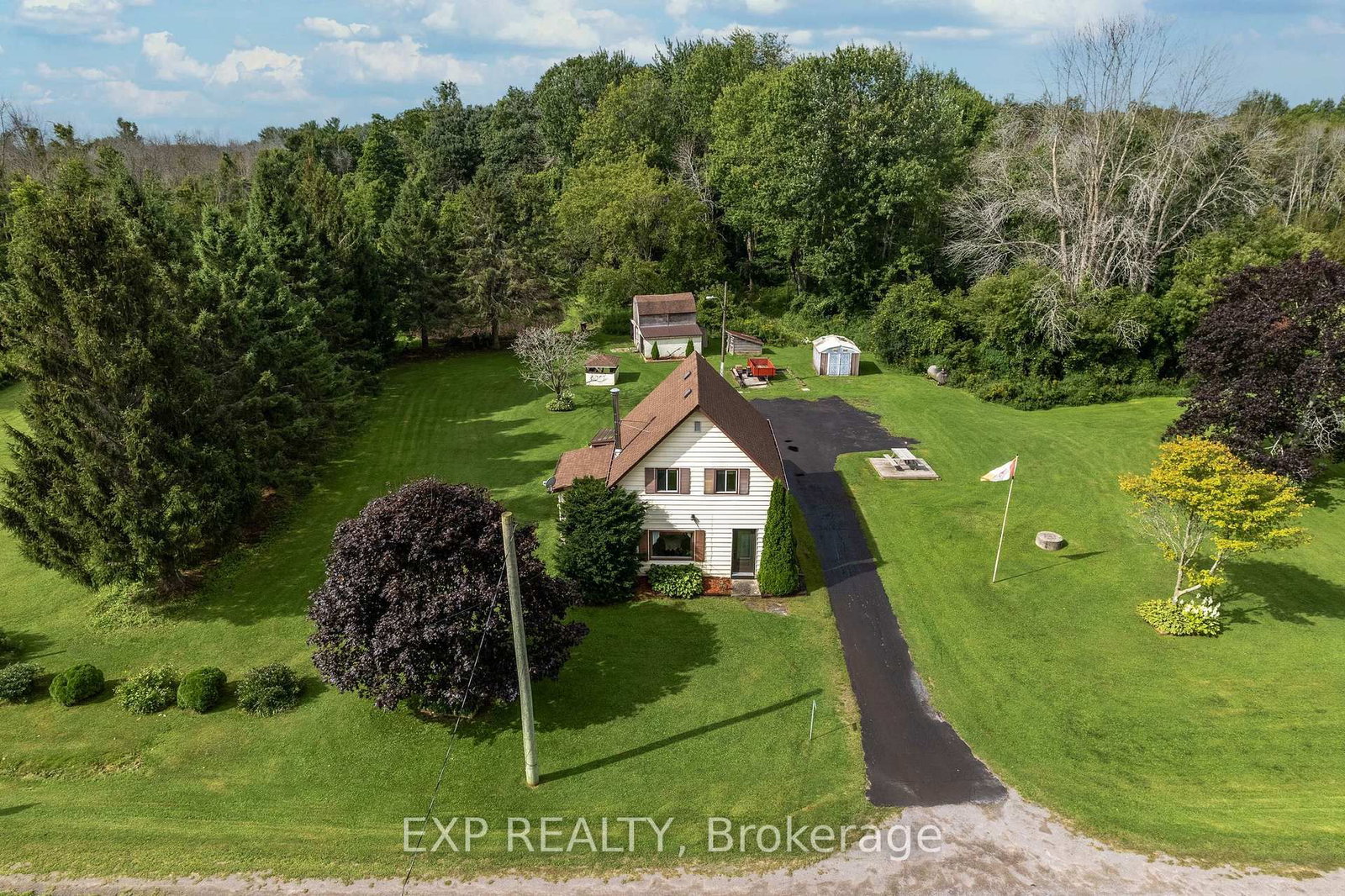 21331 Loyalist Parkway • Prince Edward County, ON photo 11