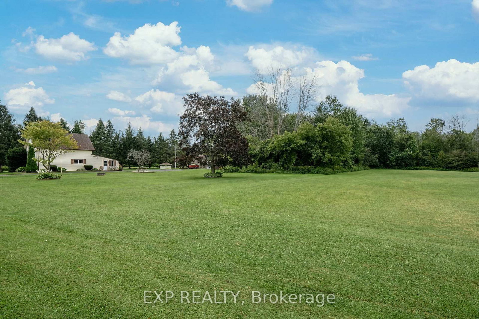 21331 Loyalist Parkway • Prince Edward County, ON photo 39
