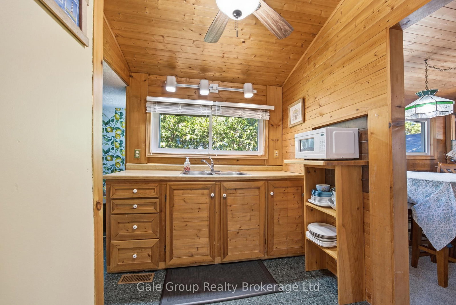 26 Woodward Avenue • Lambton Shores, ON photo 18
