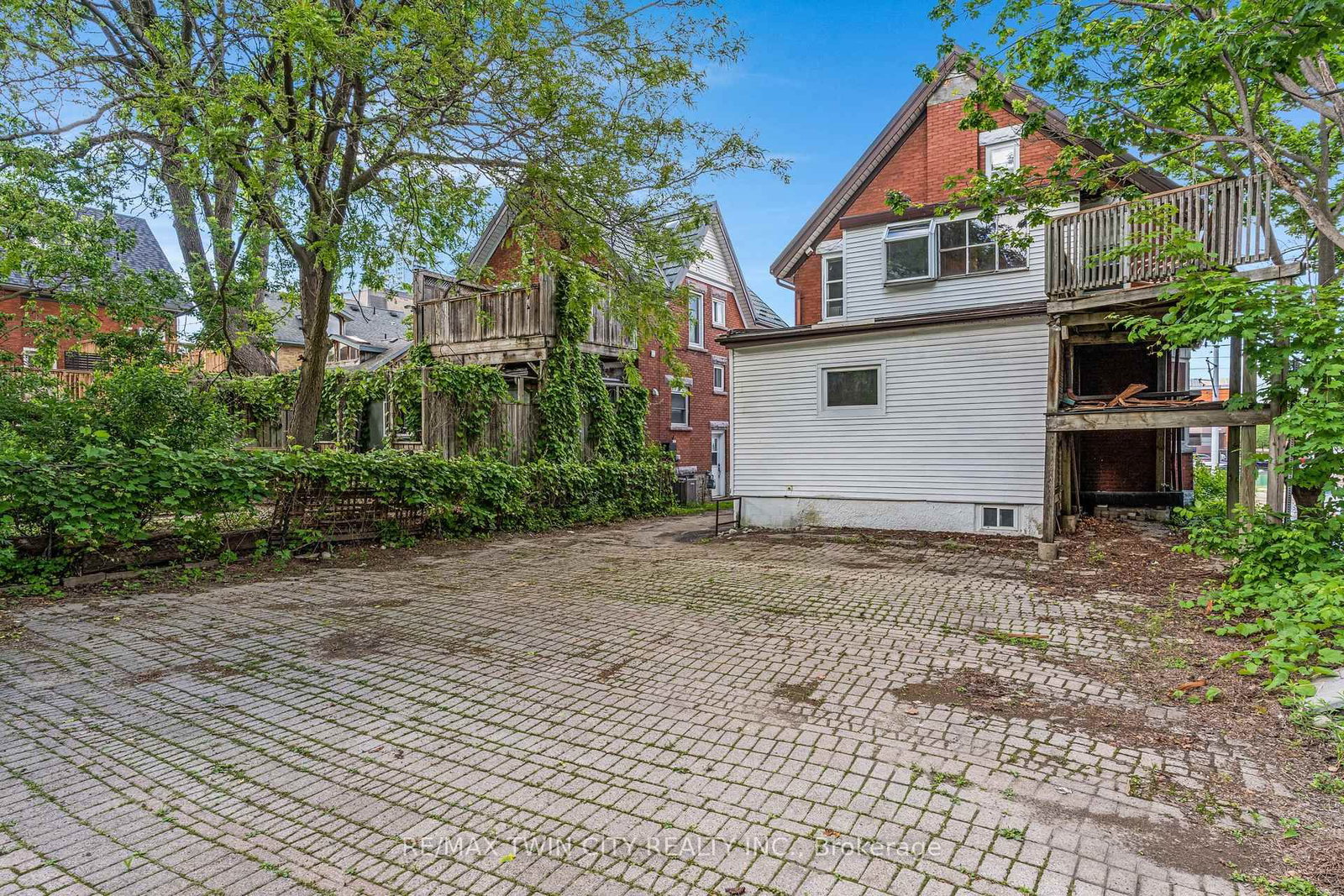 91 Charles Street E • Kitchener, ON photo 29
