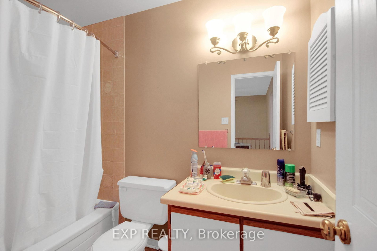40 Huntview Private • #20 • Ottawa, ON photo 16