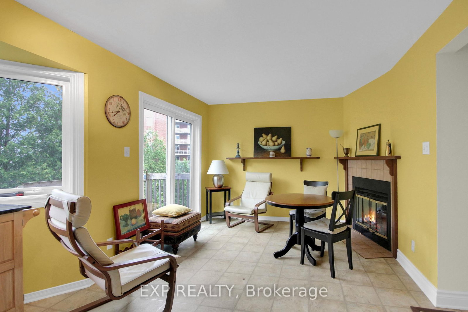 40 Huntview Private • #20 • Ottawa, ON photo 8