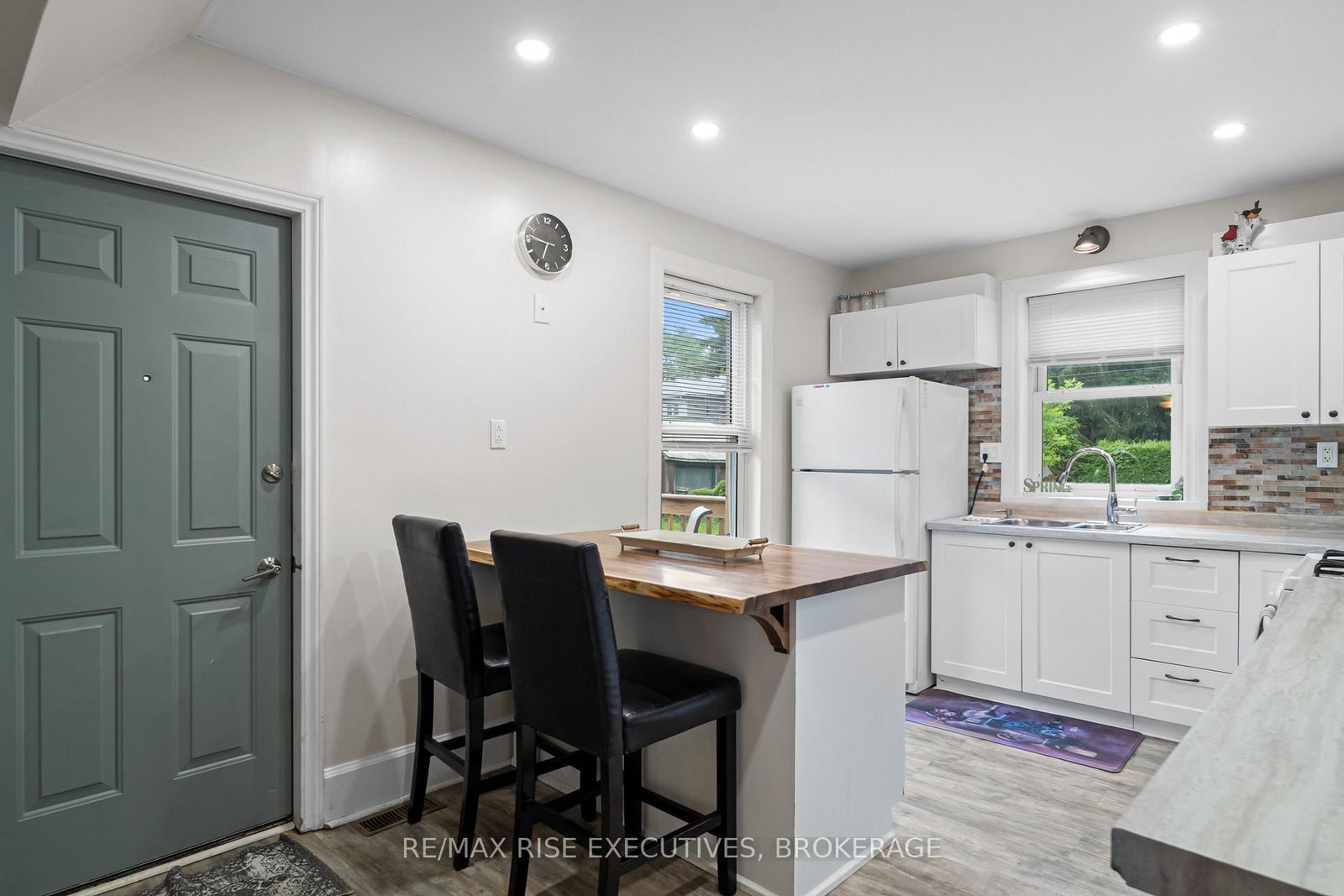 282 Sydenham Street • Gananoque, ON photo 13