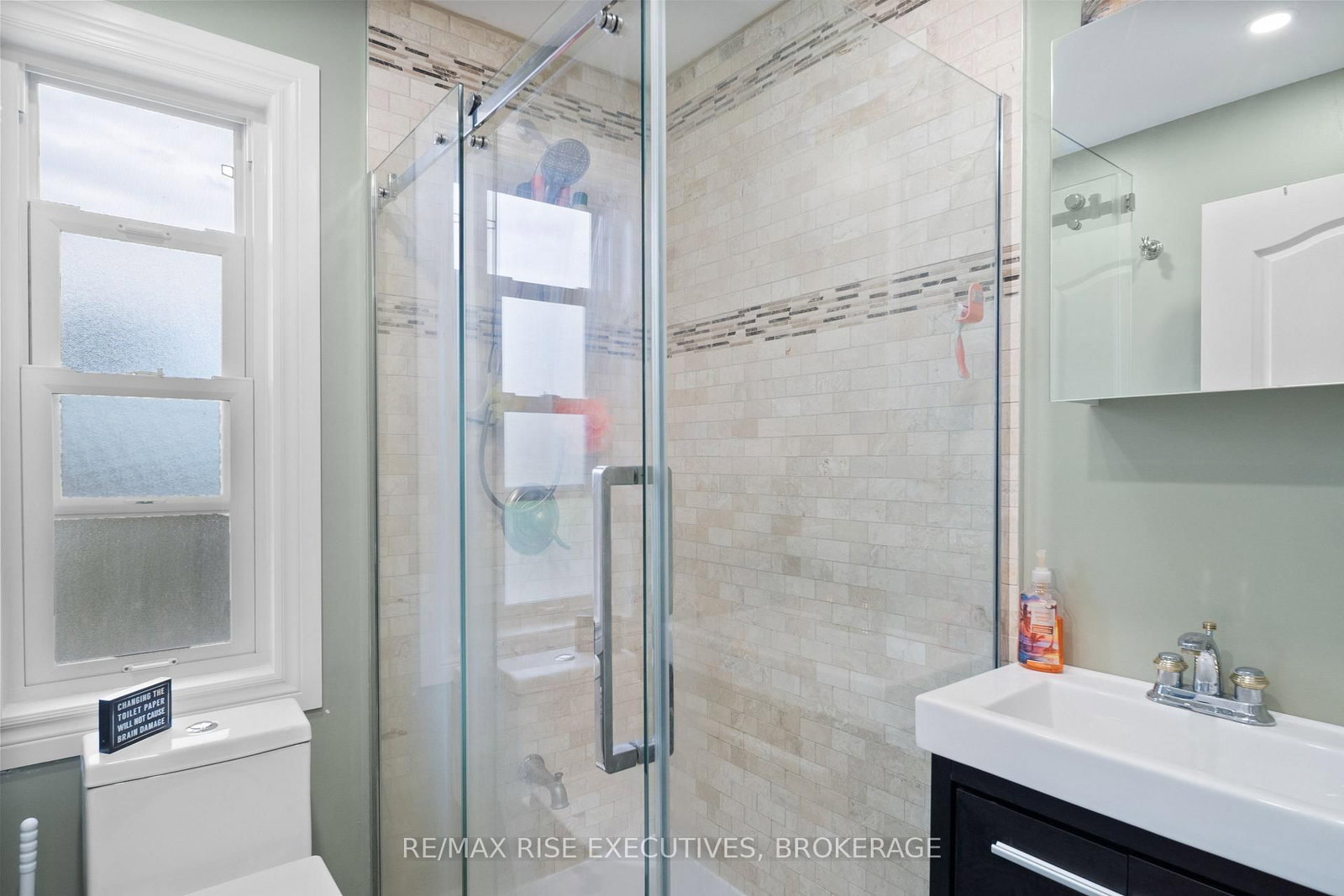 282 Sydenham Street • Gananoque, ON photo 24