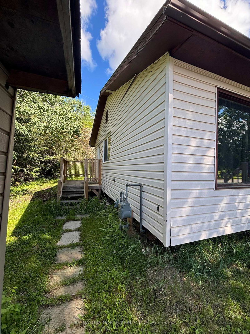 70 Maple Crescent