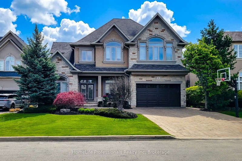 16 Berkshire Place