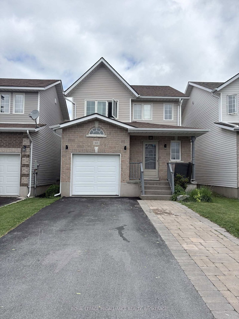 home for lease on 968 Bluffwood Avenue