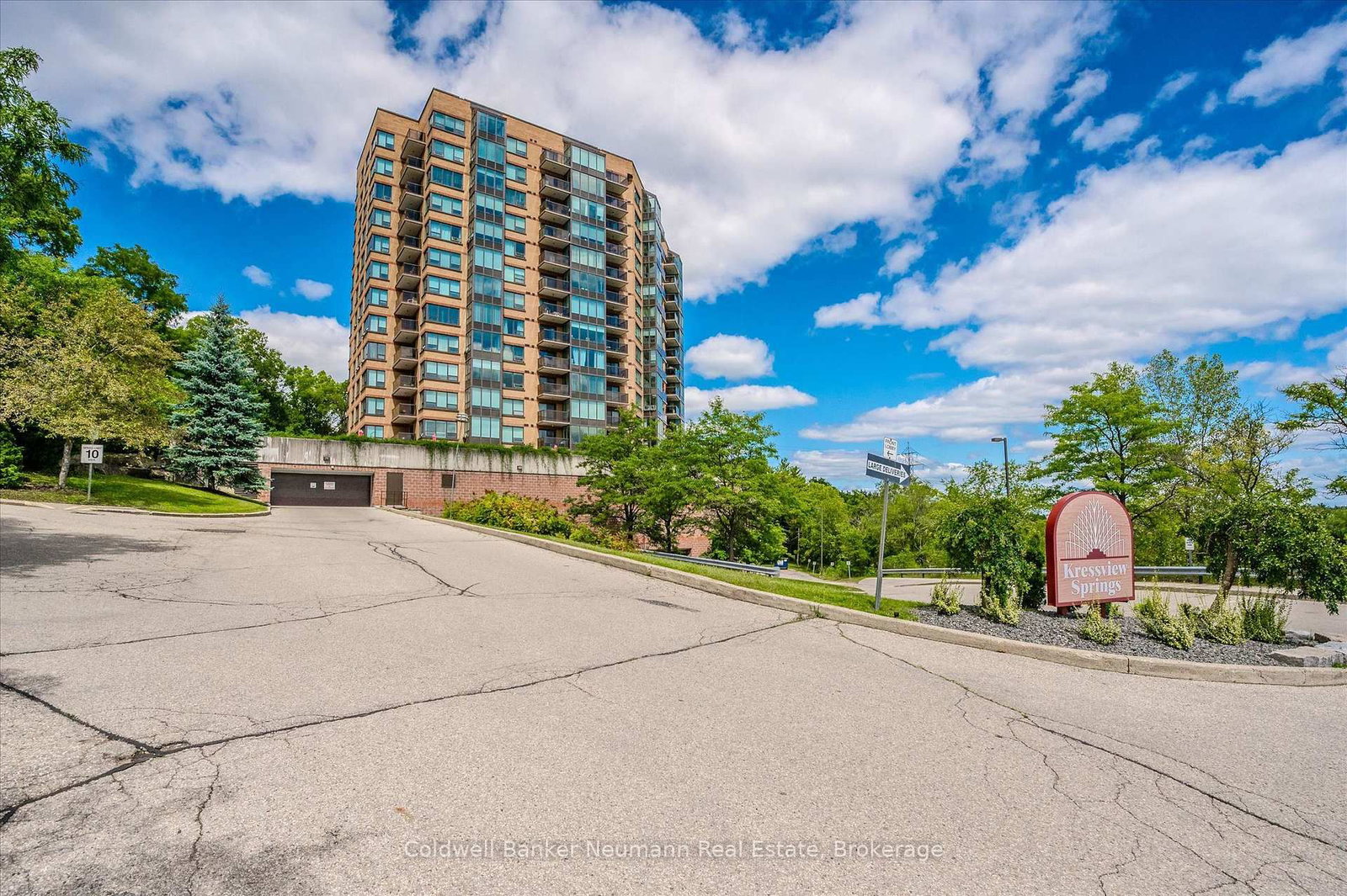 237 King Street W • #1106 • Cambridge, ON photo 3