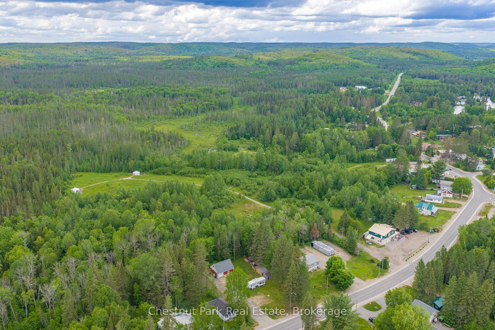 1734 Highway 518 E Highway • Kearney, ON photo 33