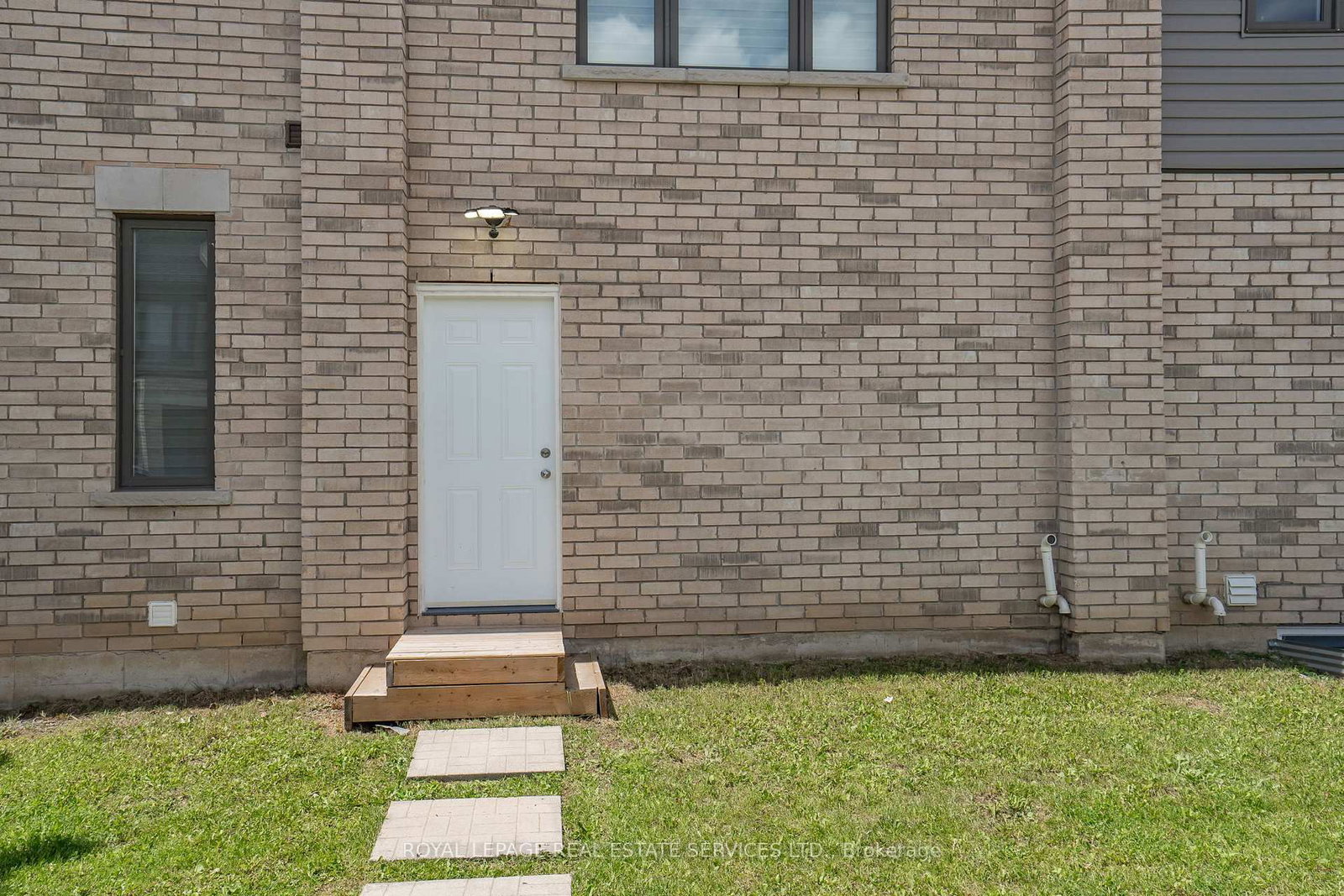 166 Deerpath Drive • #72 • Guelph, ON photo 39
