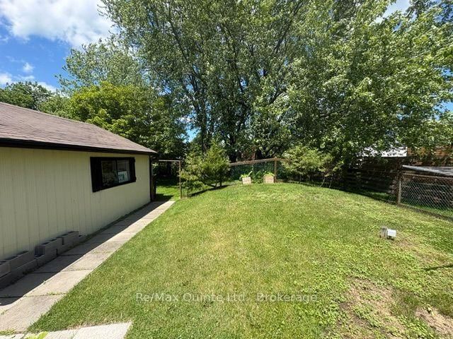 14 Bay Avenue • Prince Edward County, ON photo 30