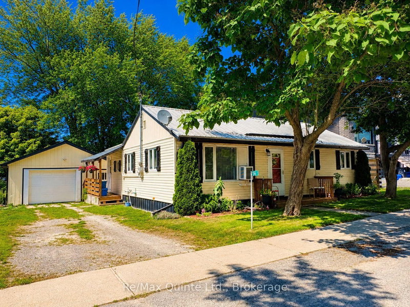 14 Bay Ave photo 4