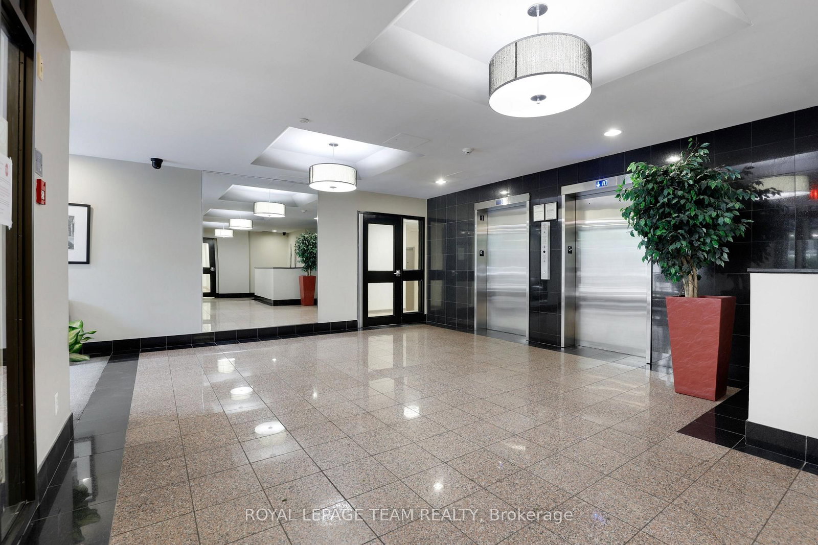 110 Forward Avenue • #904 • Ottawa, ON photo 6