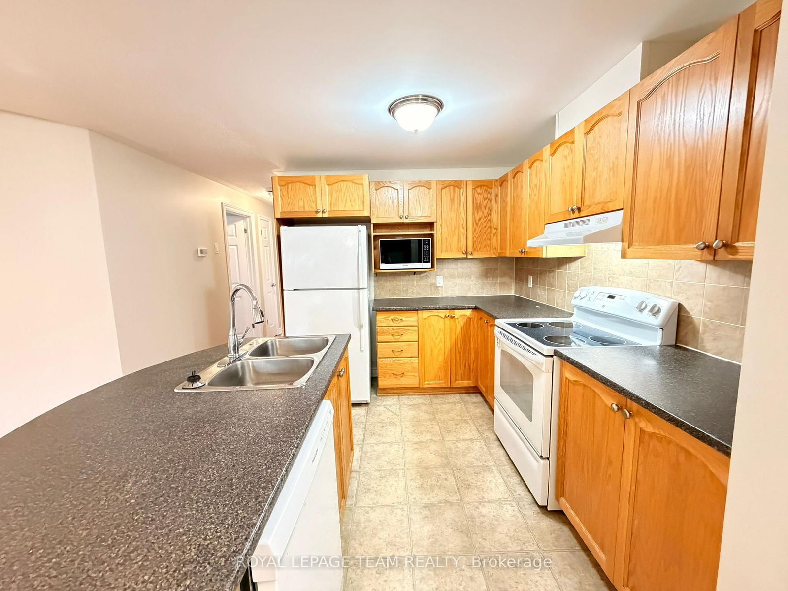 236 Paseo Private • #2 • Ottawa, ON photo 14