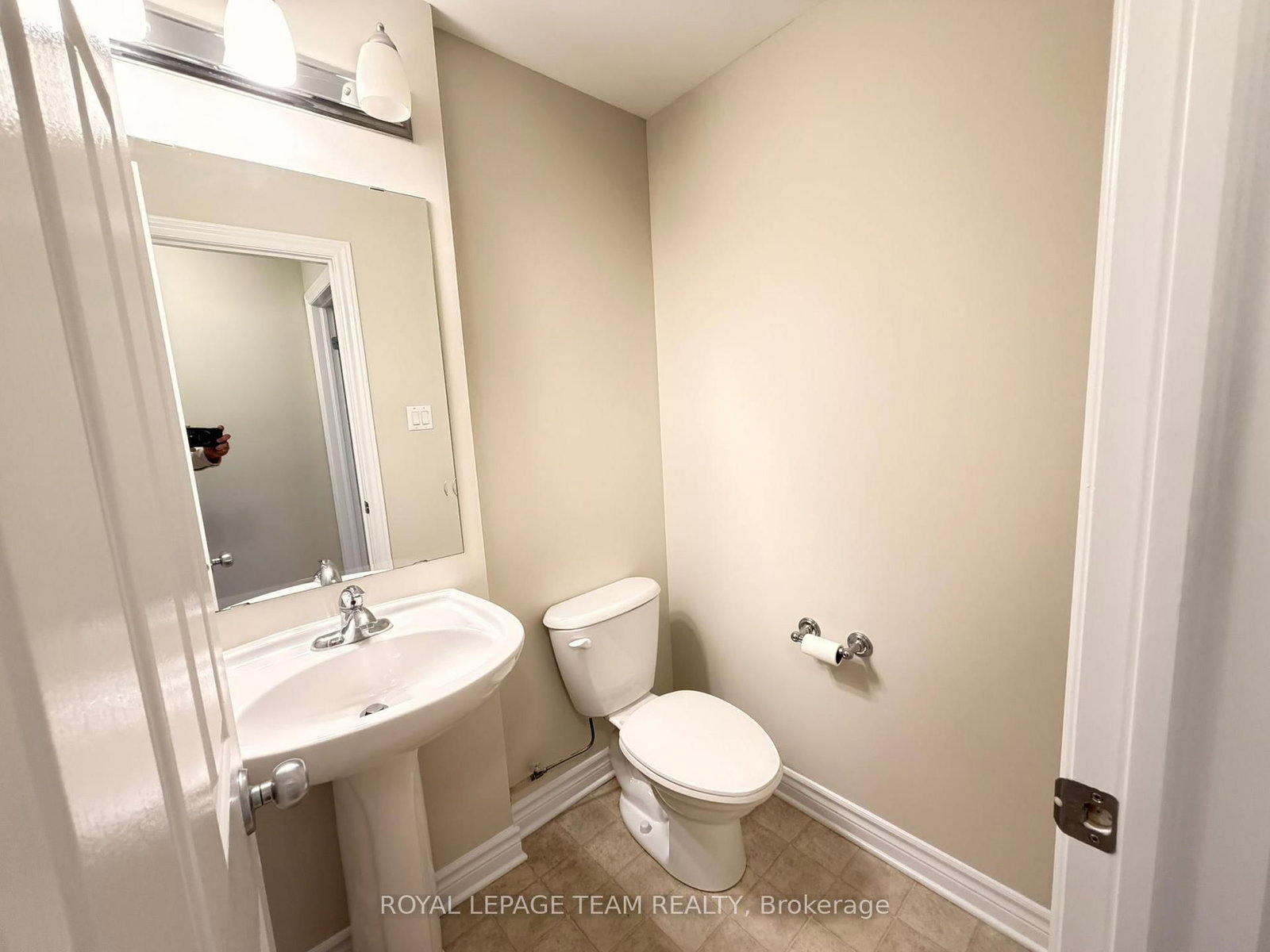 236 Paseo Private • #2 • Ottawa, ON photo 16