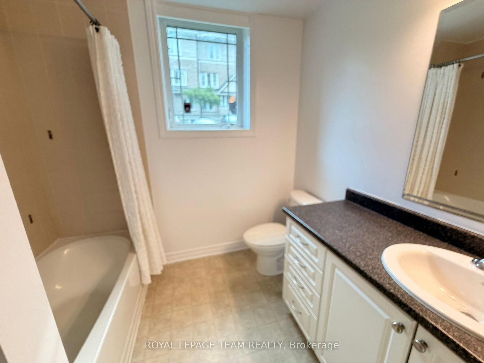 236 Paseo Private • #2 • Ottawa, ON photo 24