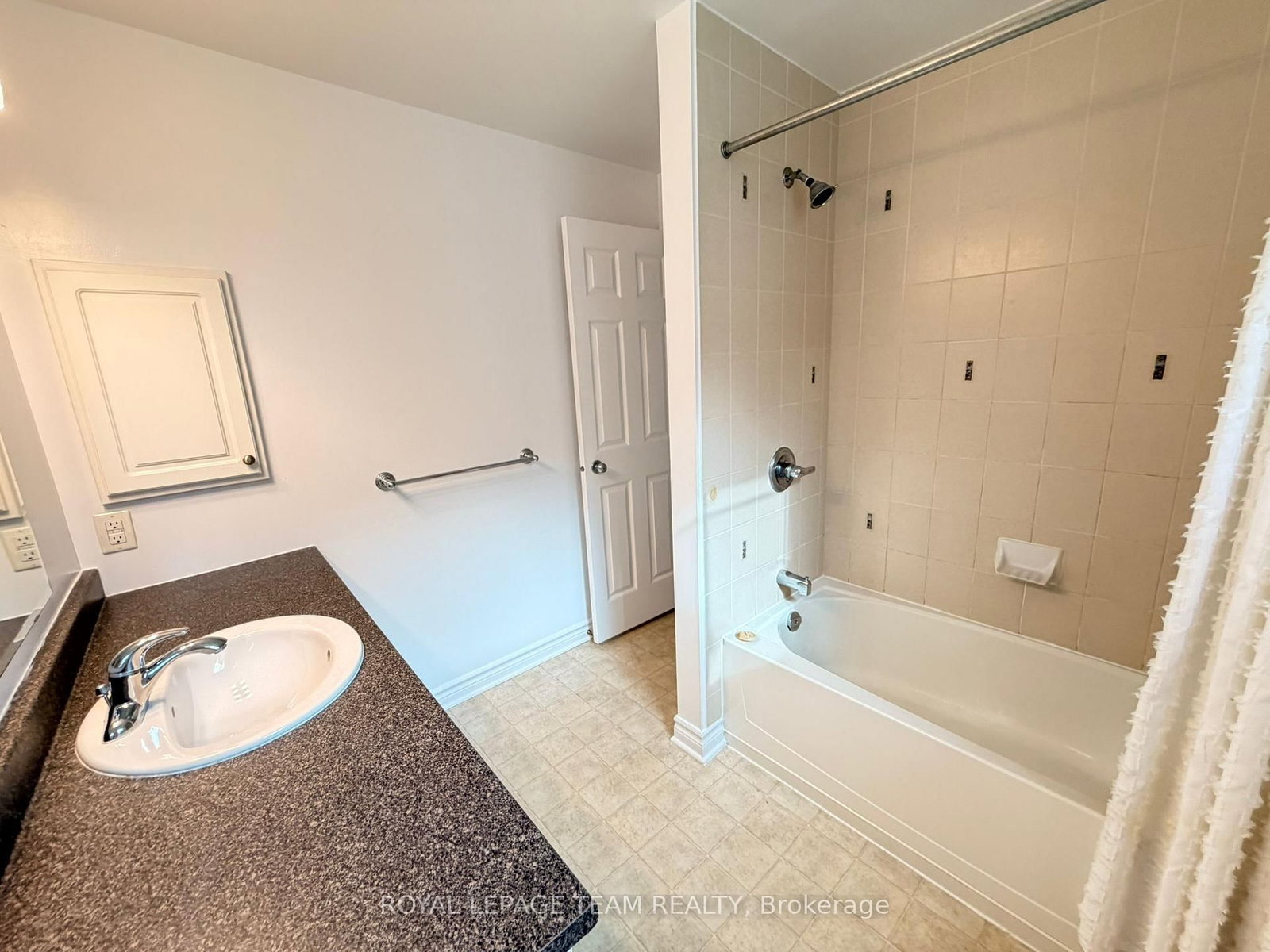 236 Paseo Private • #2 • Ottawa, ON photo 25