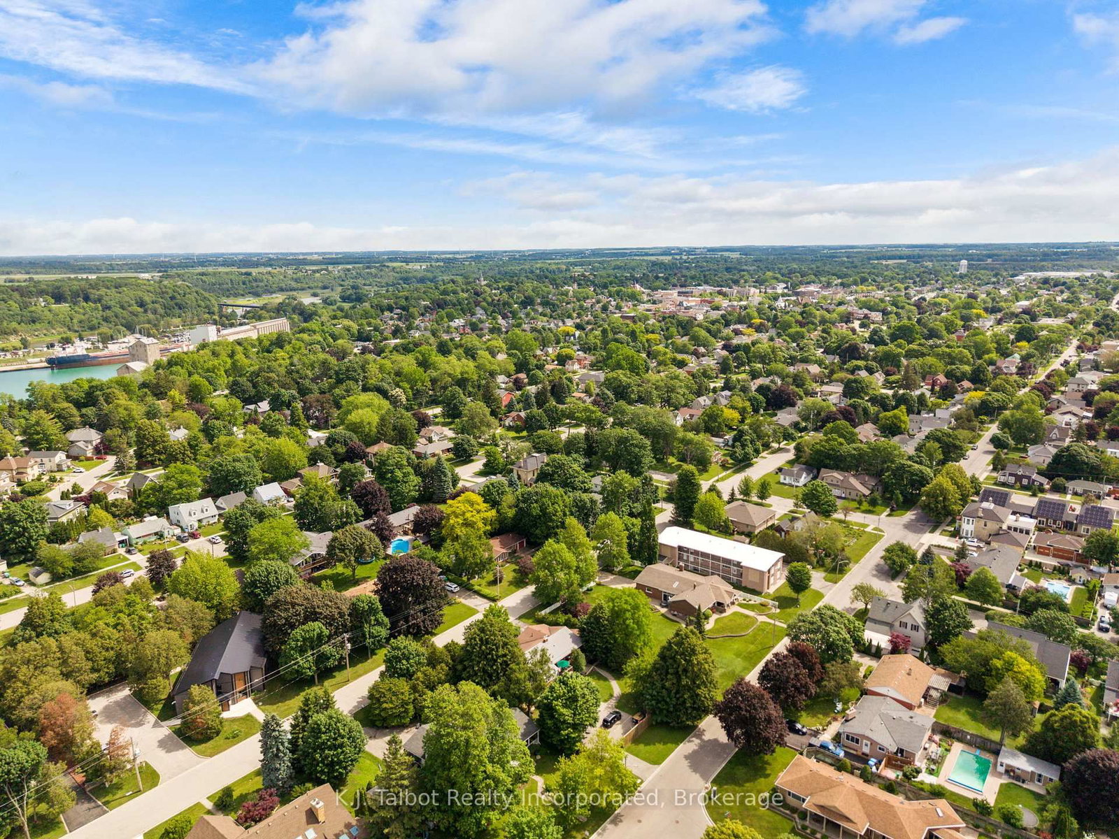 232 Picton Street W • Goderich, ON photo 46