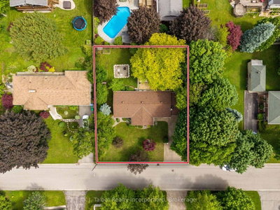 232 Picton Street W • Goderich, ON photo 5