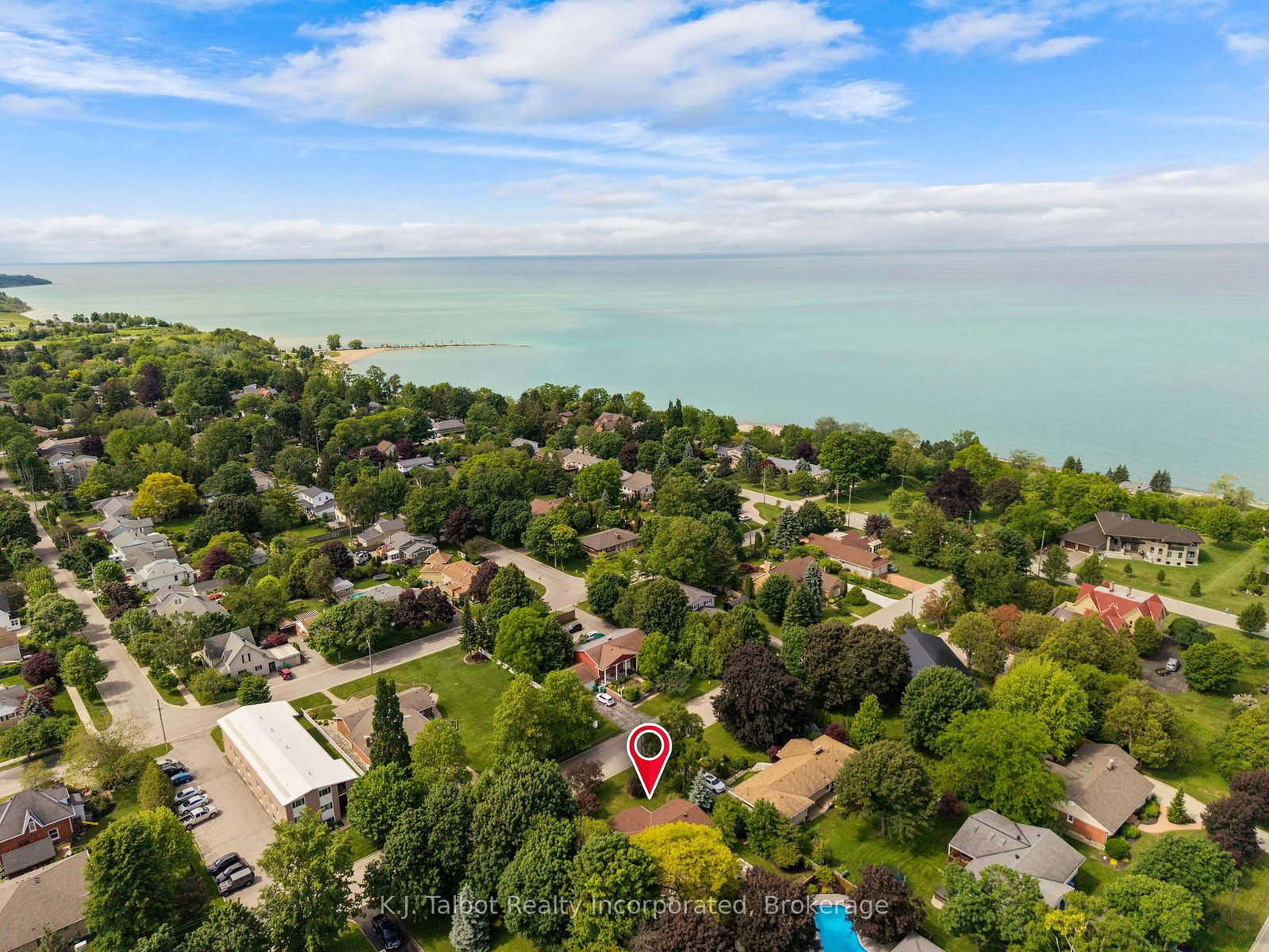 232 Picton Street W • Goderich, ON photo 6