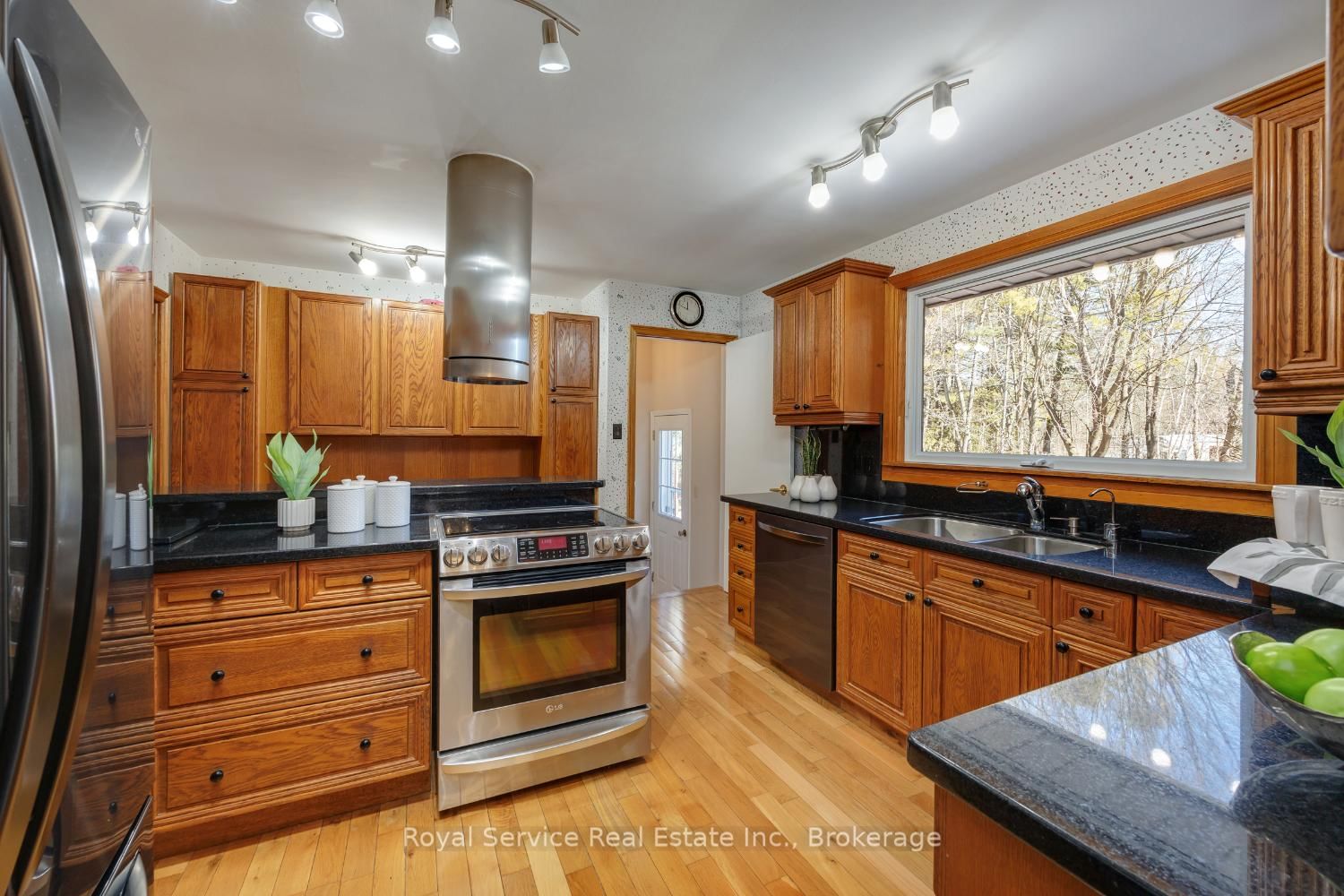 2311 Division Street N • Hamilton Township, ON photo 12