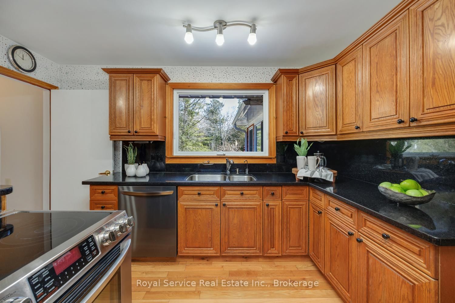 2311 Division Street N • Hamilton Township, ON photo 13