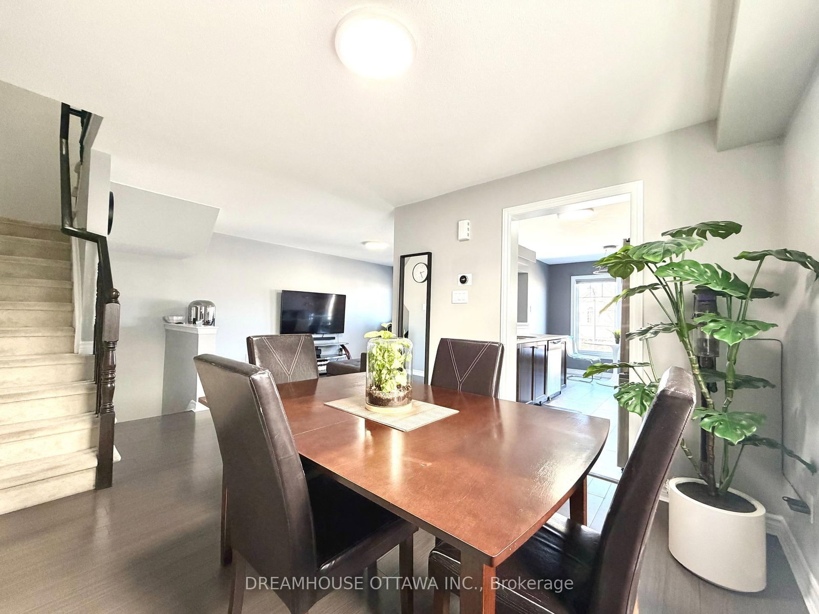 124 Pennant Avenue • Ottawa, ON photo 12
