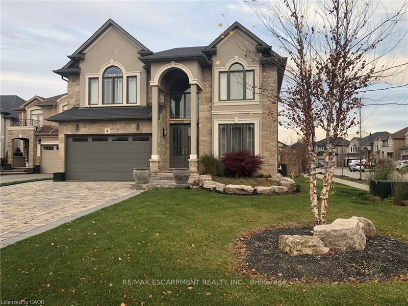 home for lease on 4 Raphael Court