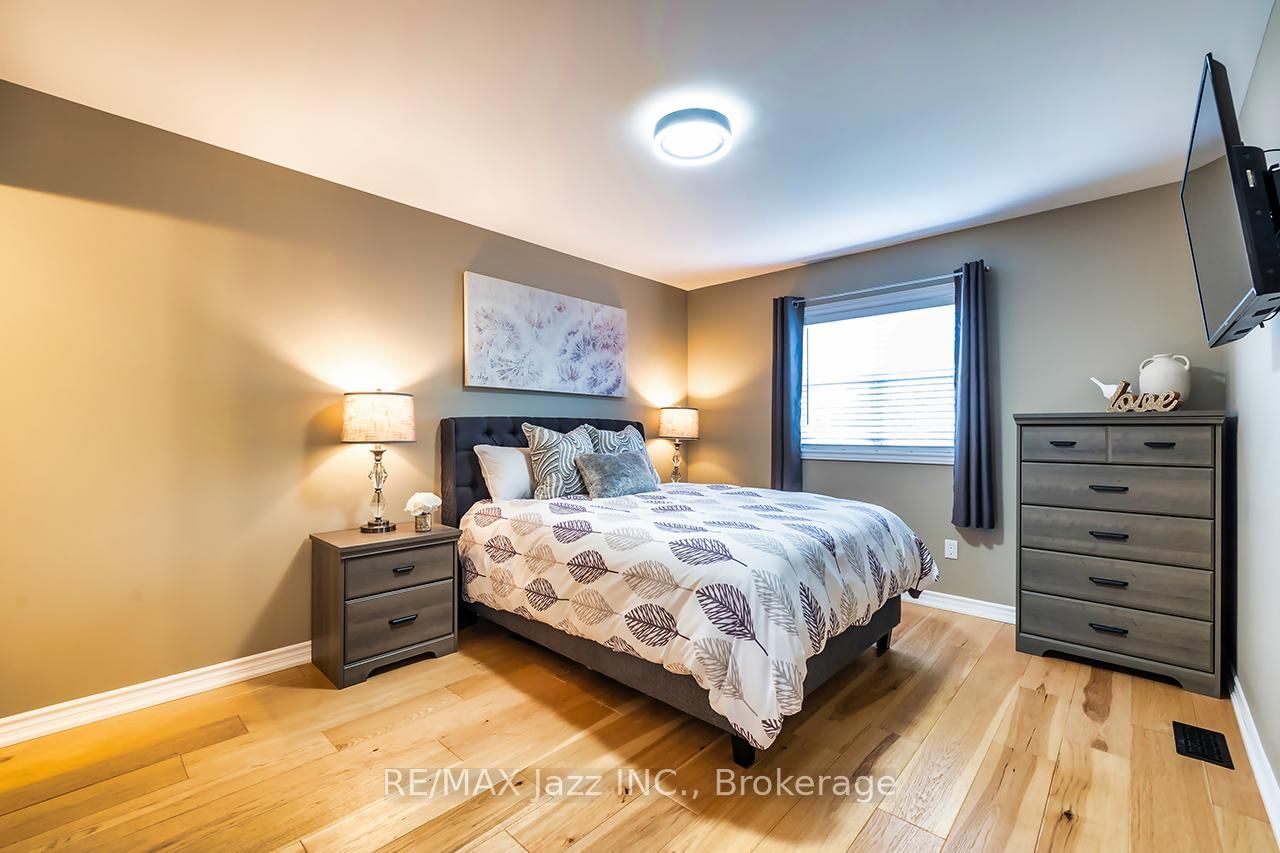 706 Ontario Street • Cobourg, ON photo 17