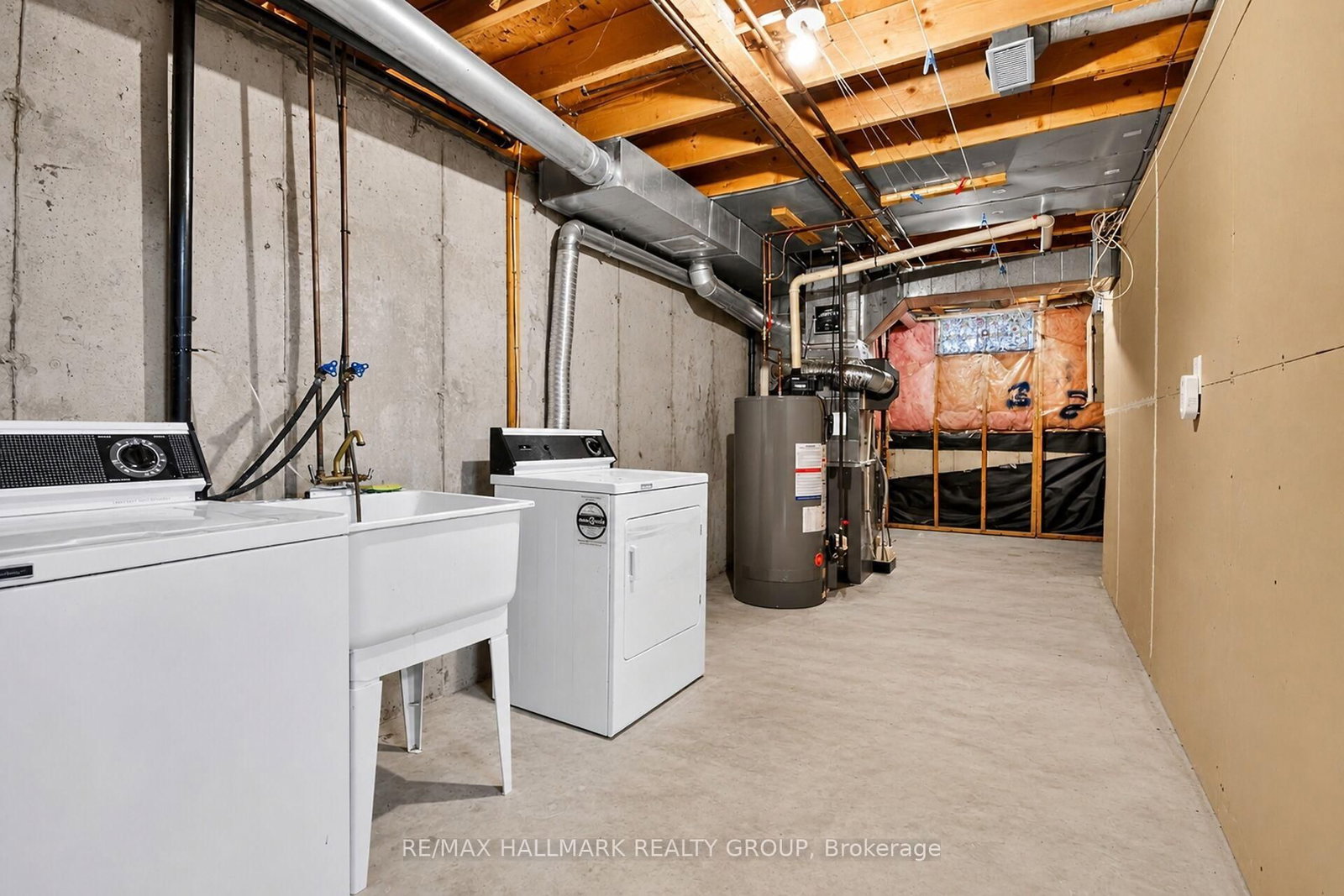 66 Woodgate Way • Ottawa, ON photo 40