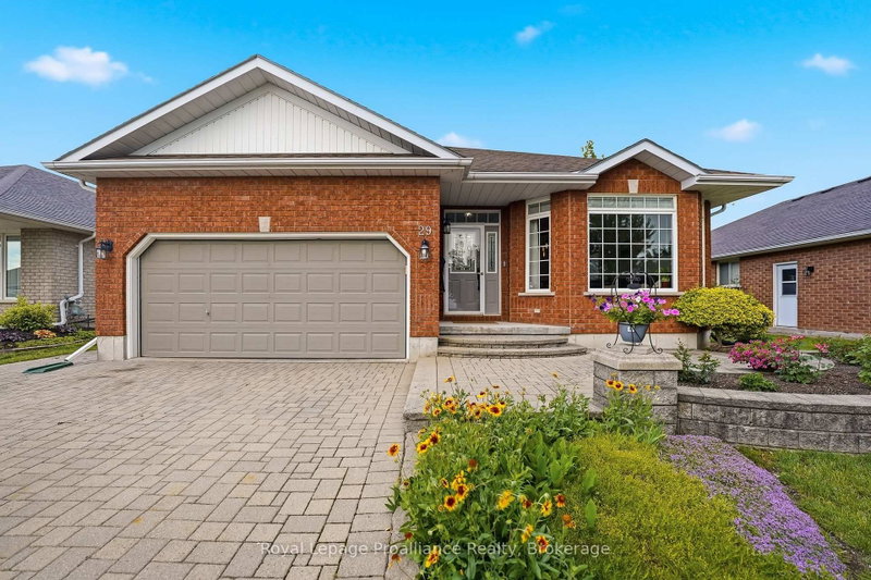 home for sale on 29 Hickory Grve