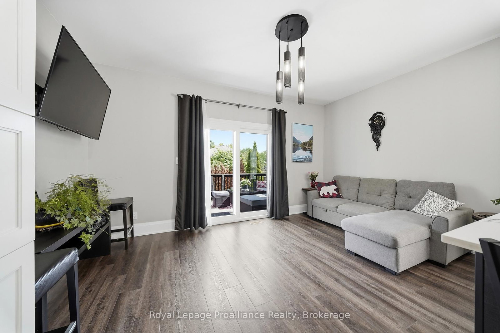 29 Hickory Grove • Belleville, ON photo 14
